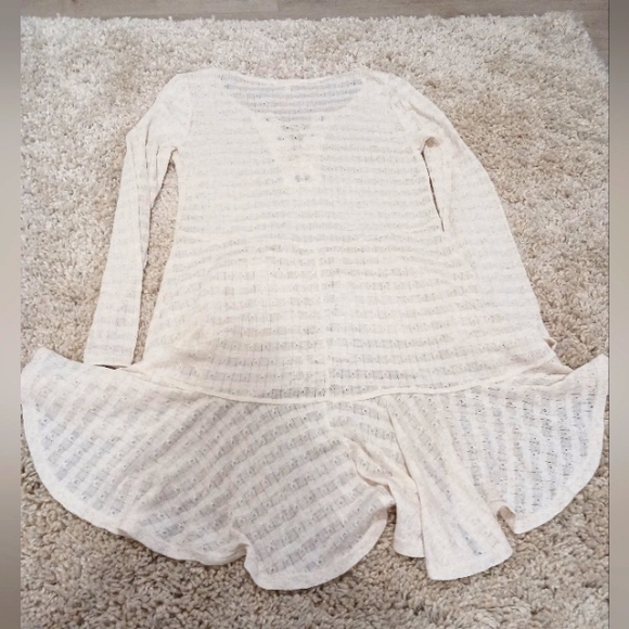 Cute Ruffled Tunic! - Picture 2 of 3